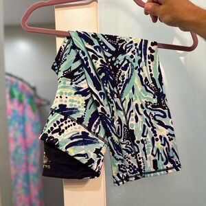 Navy Crash the Bash cropped leggings. BNWOT. NEVER WORN. SIZE SMALL.